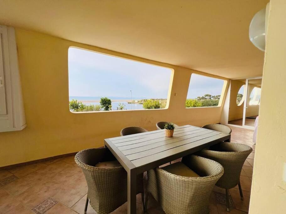 3Apartamento De Tres Habitaciones 艾姆布里亚布拉瓦 外观 照片
